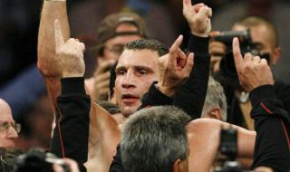 重量级拳王争霸赛中像泰森这种一米八的个子算高还是算矮 世界拳王争霸赛泰森